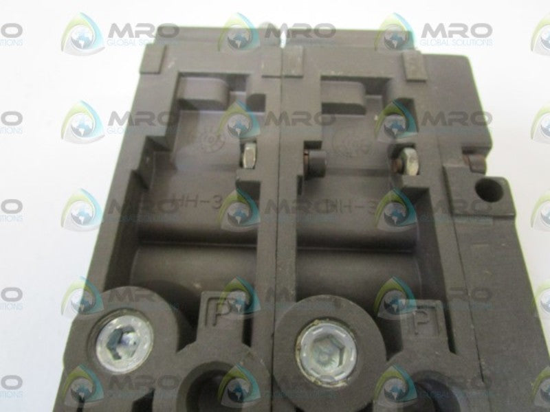 LOT OF 2 NUMATICS MANIFOLD FOR VALVE HH-3 UNMP
