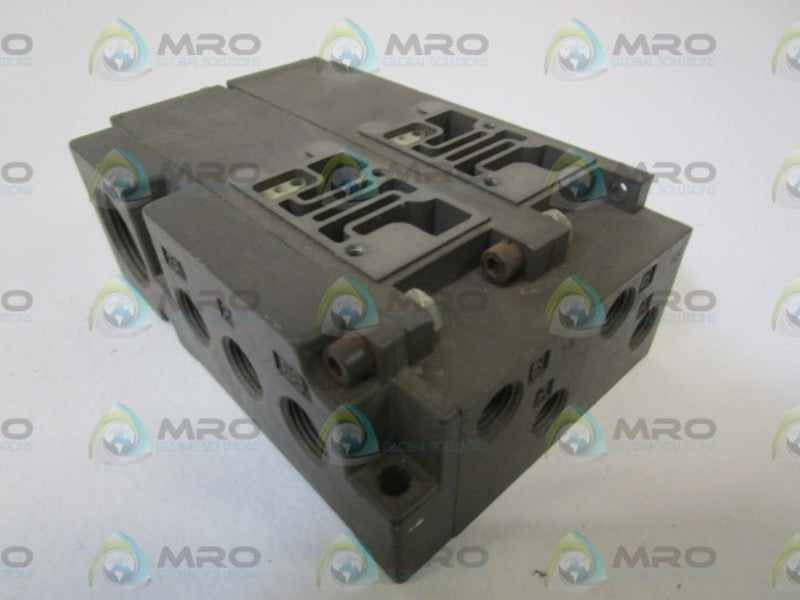 LOT OF 2 NUMATICS MANIFOLD FOR VALVE HH-3 UNMP