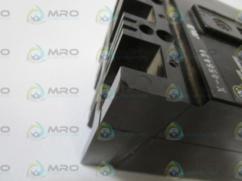 WESTINGHOUSE CIRCUIT BREAKER MCP0358C (CHIPPED ON BOTTOM CB AS PIC) UNMP