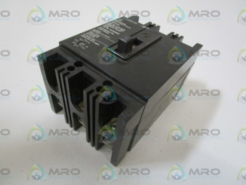 WESTINGHOUSE CIRCUIT BREAKER MCP0358C (CHIPPED ON BOTTOM CB AS PIC) UNMP
