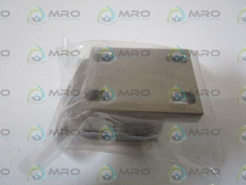 LOT OF 2 MISUMI CLNM25 NSNP IN BAG