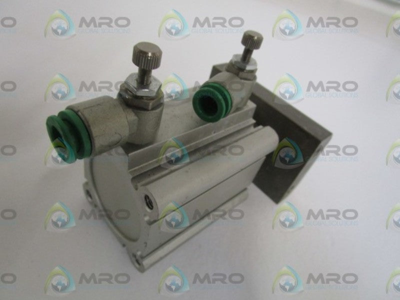 SMC CYLINDER CDQ2KA40-30DMZ UNMP