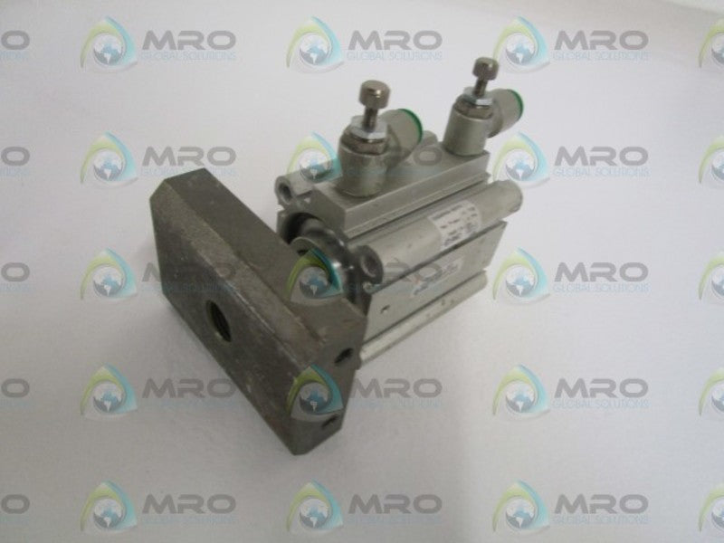 SMC CYLINDER CDQ2KA40-30DMZ UNMP