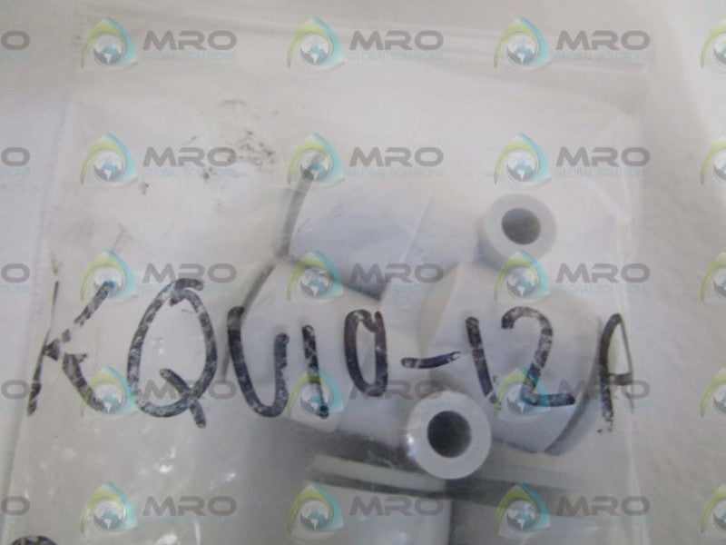 LOT OF 2 SMC FITTING KQU10-12A  NSNP