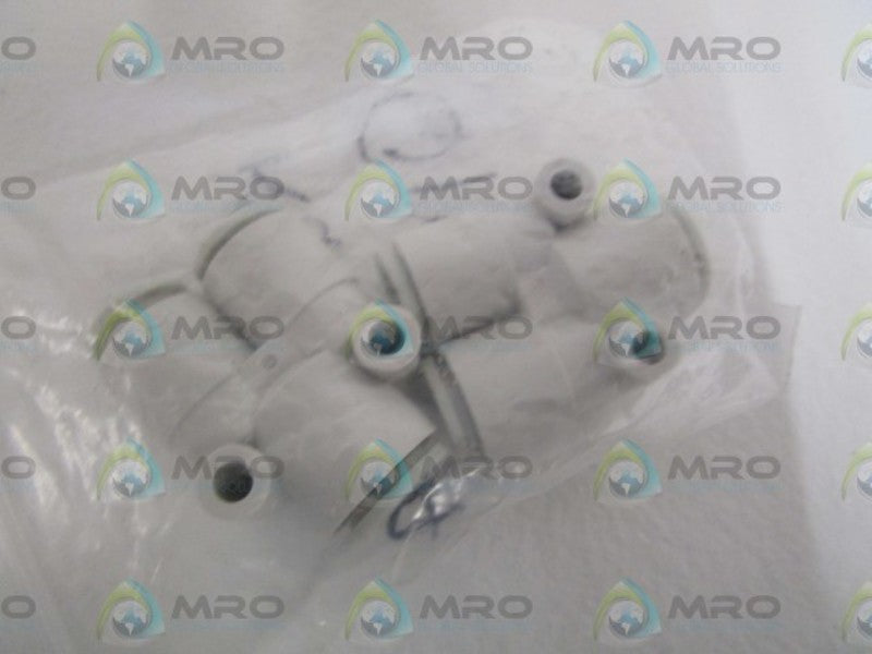 LOT OF 2 SMC FITTING KQU10-12A  NSNP
