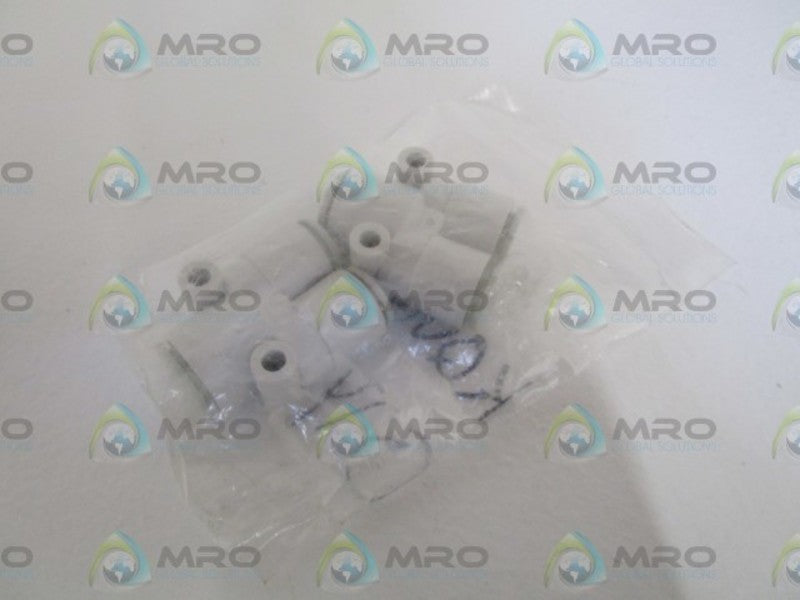 LOT OF 2 SMC FITTING KQU10-12A  NSNP