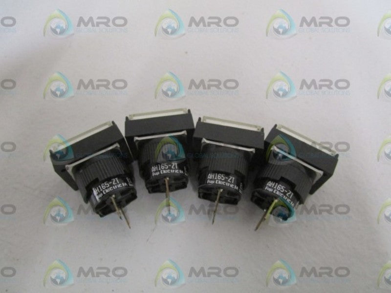 LOT OF 4 FUJI ELECTRIC WHITE PUSHBUTTON SWITCH AH165-ZT E3 NSNP