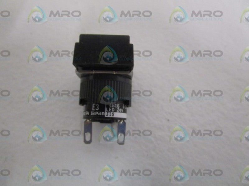 LOT OF 4 FUJI ELECTRIC WHITE PUSHBUTTON SWITCH AH165-ZT E3 NSNP