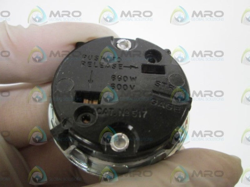 LEVITON FLURESCENT LAMP HOLDER 3ZL05 NSNP