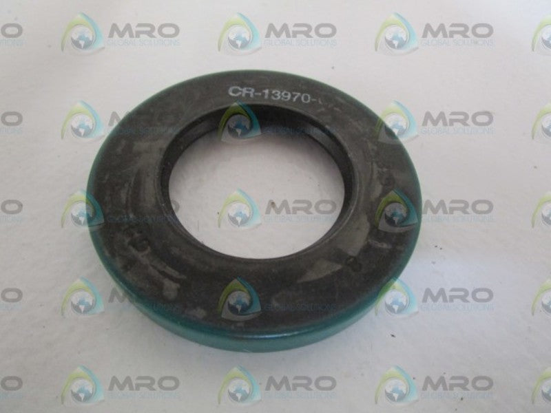 LOT OF 2 CHICAGO RAWHIDE 35X62X8 OIL SEAL 13970 NSMP