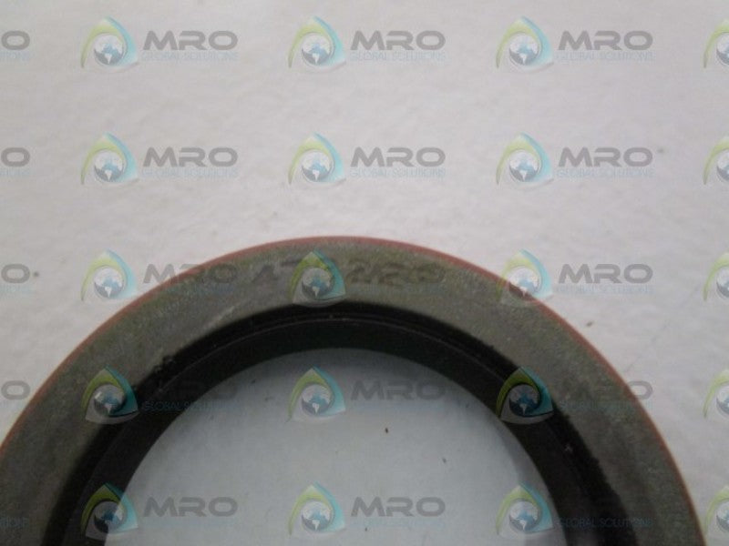 LOT OF 3 NATIONAL OIL SEAL 473227 NSMP