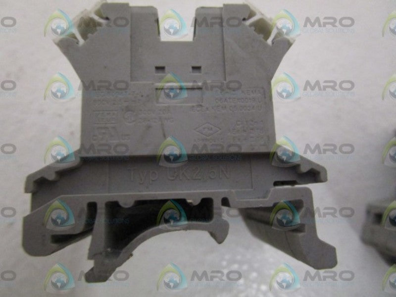 LOT OF 31 PHOENIX CONTACT TERMINAL BLOCK UK2,5N UNMP