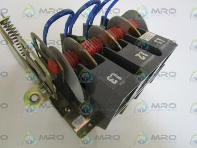 SQUARE D DISCONNECT SWITCH H-60-SV (CHIPPED AS PICTURED) UNMP