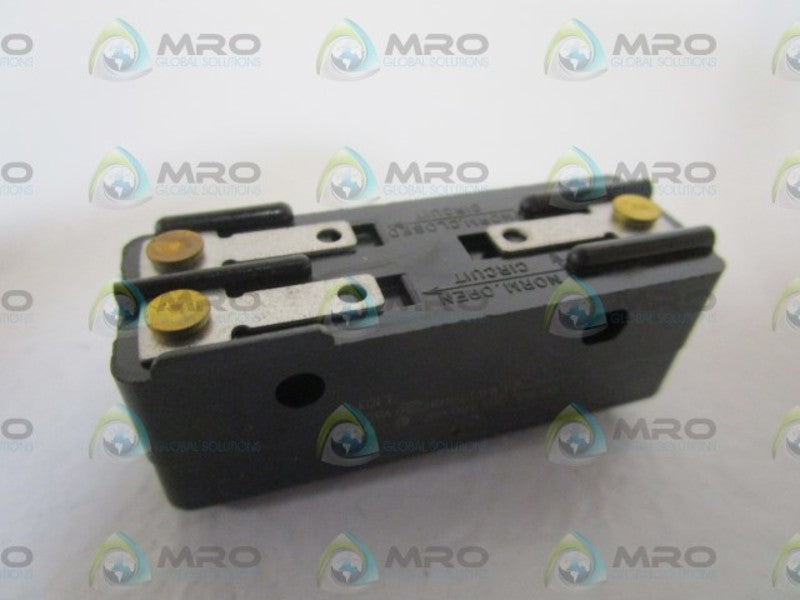 LOT OF 4 MICROSSWITCH BASIC SWITCH BZ-R NSNP