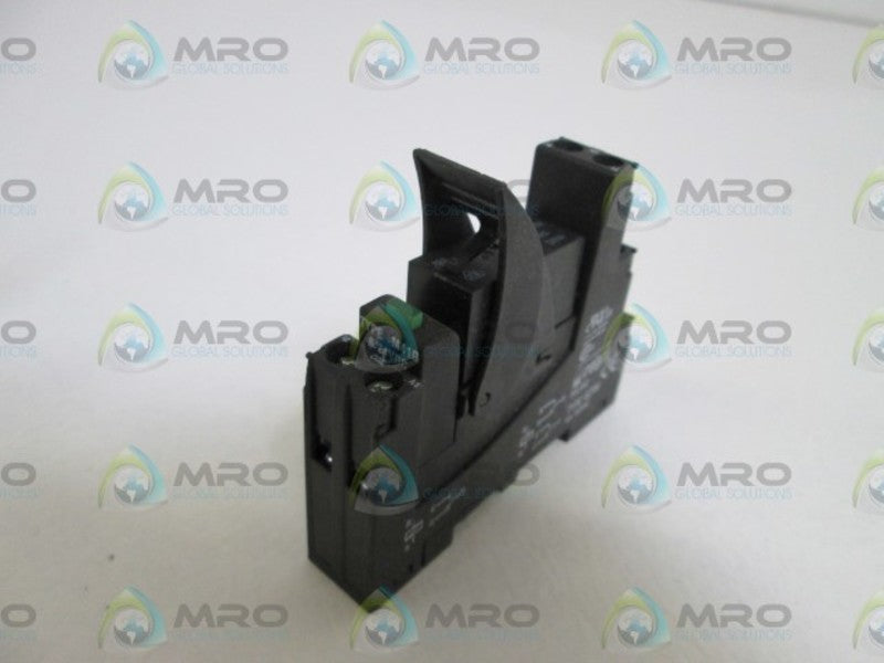 LOT OF 4 RELPOL SOCKET GZT80 WITH AZ743-2CB-24DE RELAY NSNP