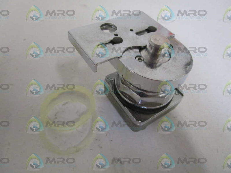 REES 40102-104 PUSHBUTTON OPERATOR (AS PICTURED) NSMP