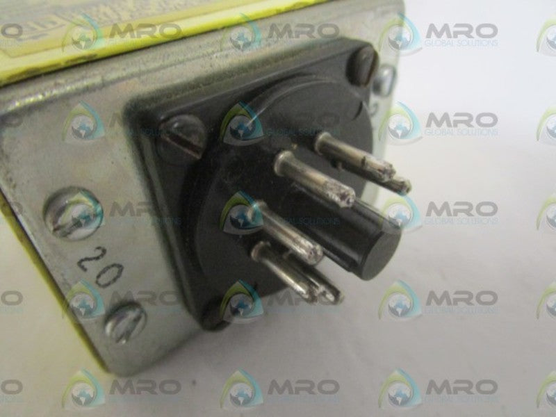 MACROMATIC SS76222-02 120V ON DELAY RELAY .03-1 SEC UNMP