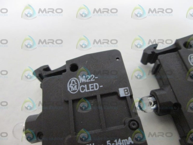 LOT OF 2 MOELLER LAMP MODULE M22-CLED-B (BLUE) NSNP