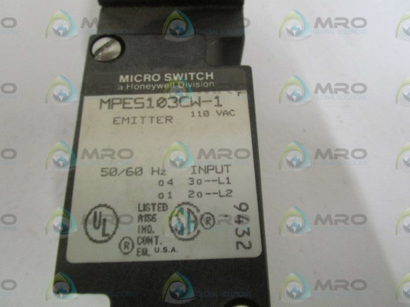 MICRO SWITCH MPES103CW-1 EMITTER SWITCH (AS PICTURED) UNMP