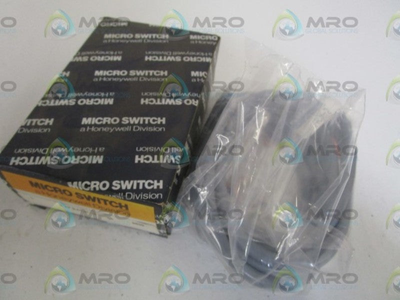 MICRO SWITCH FYFB4C8-2 SWITCH W/ BUILT IN FLASHER NSMP