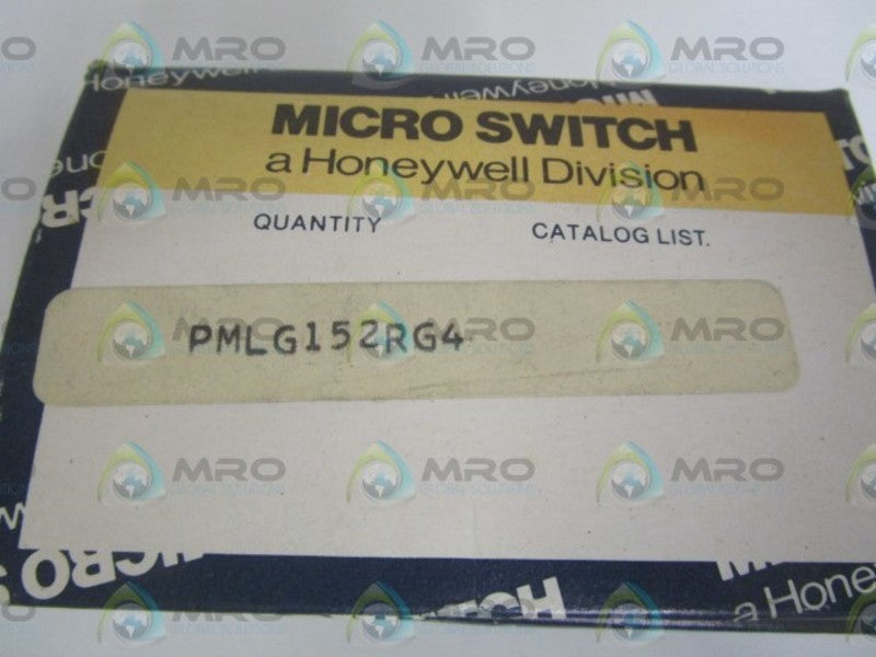 MICRO SWITCH PMLG152RG4 CLEAR PUSHBUTTON NSMP