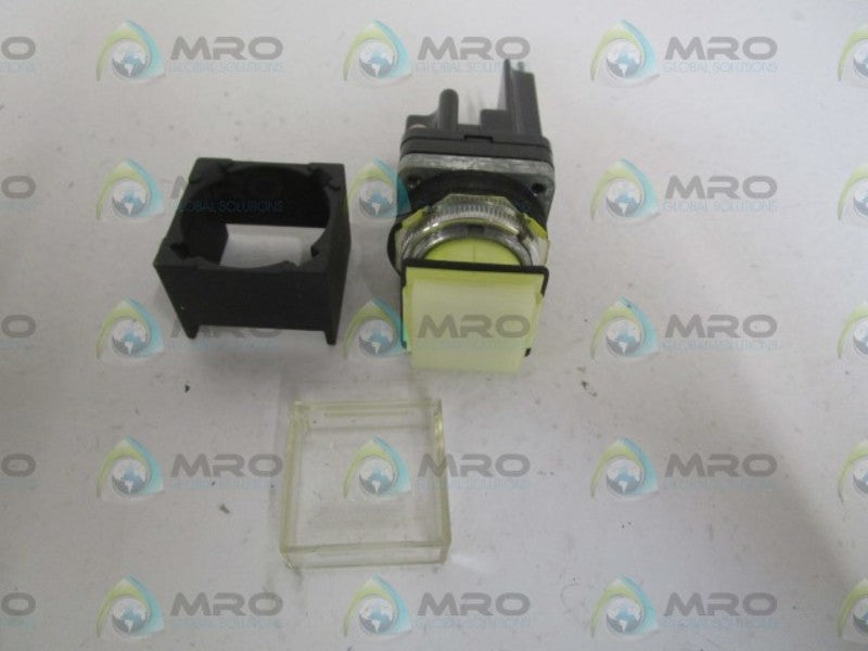 MICRO SWITCH PMLG152RG4 CLEAR PUSHBUTTON NSMP
