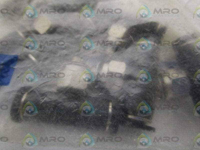 LOT OF 8 PISCO PB4-M5M FITTING NSMP