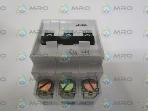 SIEMENS 5SN3304 CIRCUIT BREAKER 4A (CRACKED AS PICTURED) NSMP