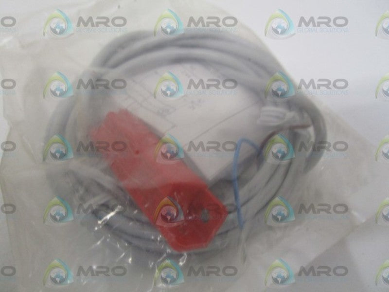 MICRO SWITCH 40FY32-020 PROXIMITY SENSOR NSMP