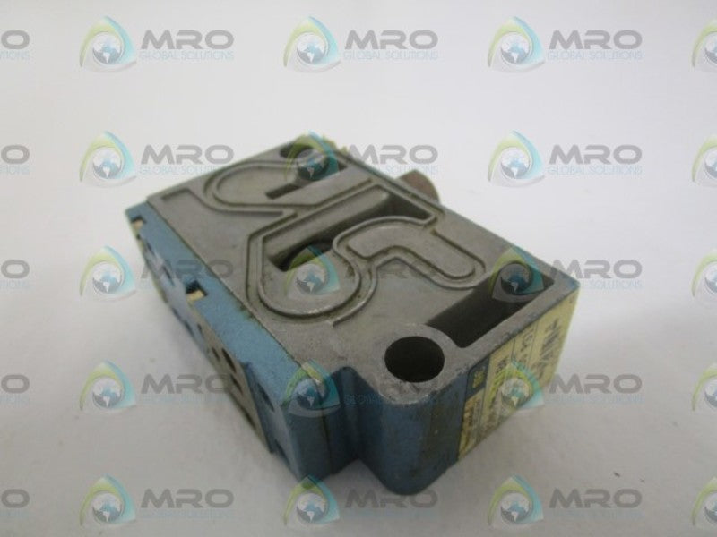 MAC 914A-PM-111BA SOLENOID VALVE (AS PICTURED) UNMP