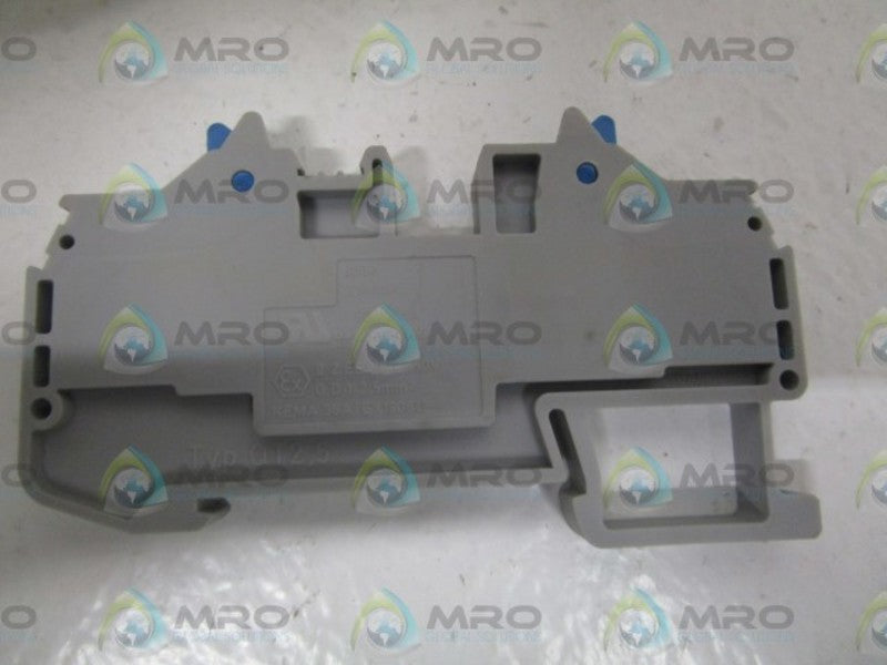 LOT OF 50 PHOENIX CONTACT QT 2,5 NSMP