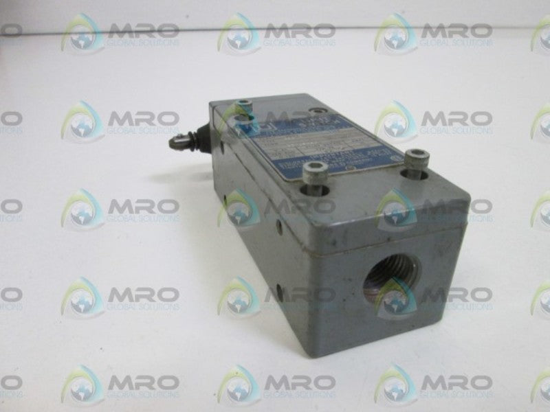 SQUARE D LIMIT SWITCH 9007-BR61F UNMP