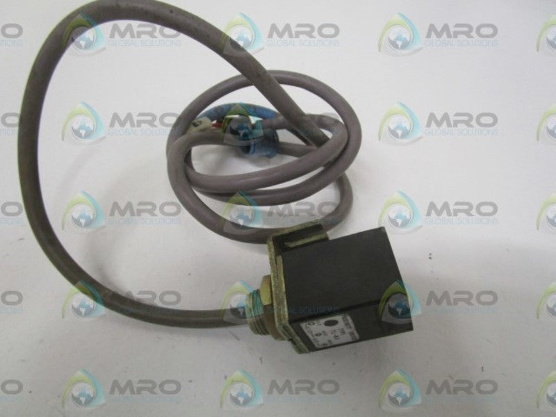 OMRON TL-N5 PROXIMITY SWITCH UNMP