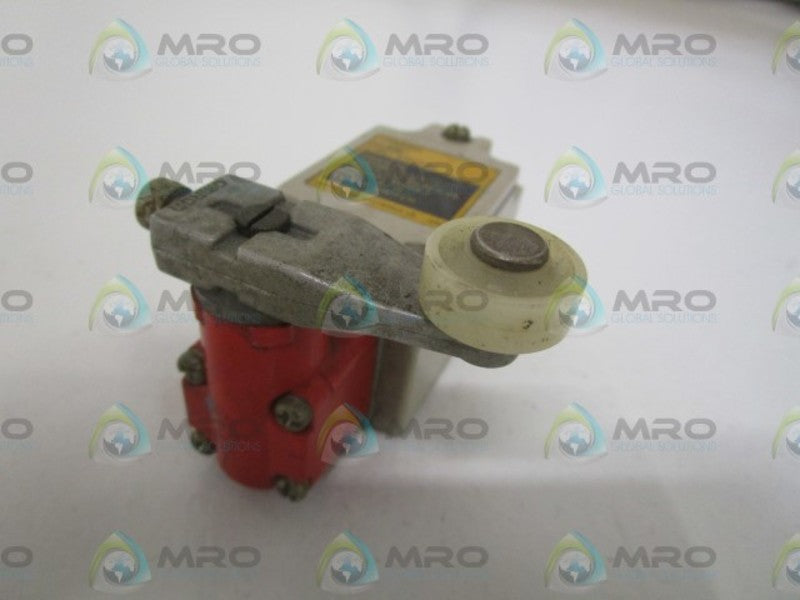 OMRON D4B LIMIT SWITCH UNMP