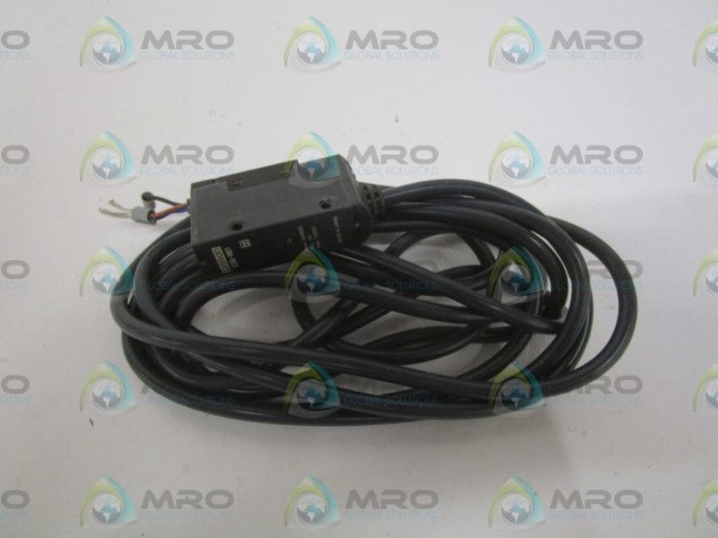 OMRON E3S-R61 PHOTOELECTRIC SENSOR SWITCH UNMP
