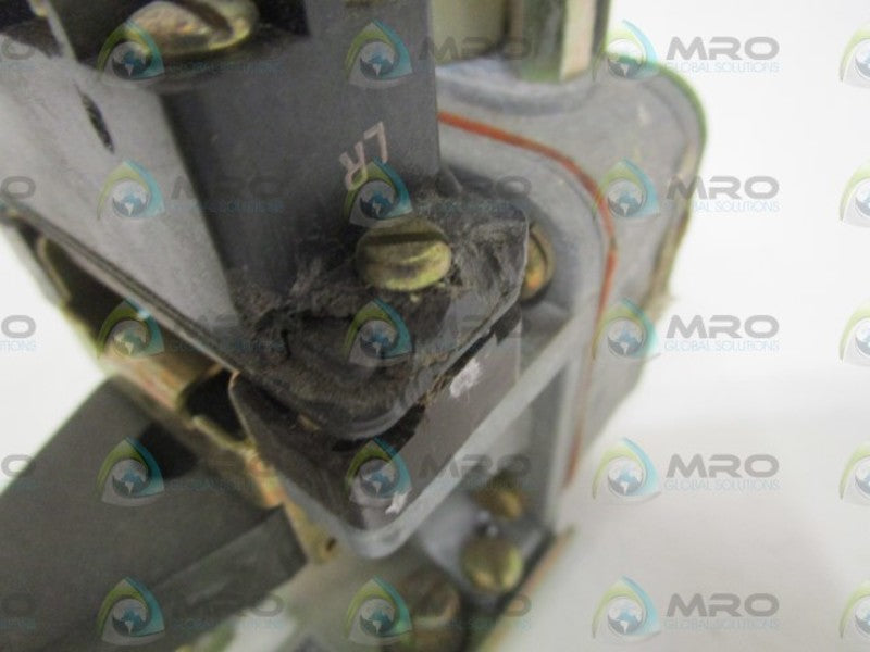 SQUARE D 9050-80-24D SER.C PNEUMATIC TIMING RELAY (AS PICTURED) UNMP