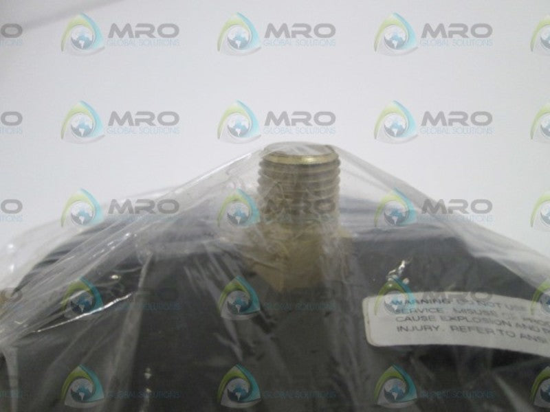 LOT OF 2 MARSH PRESSURE GAUGE 0-15PSI J8640 NSMP