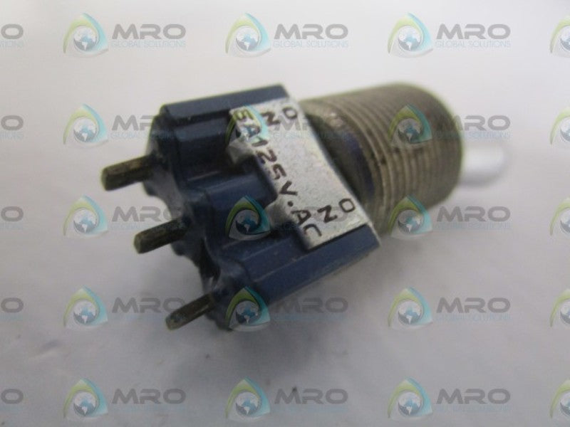 FUJI ELECTRIC 8B1011 TOGGLE SWITCH UNMP