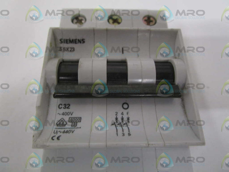 SIEMENS 5SX2332-7 CIRCUIT BREAKER 32A (CRACKED) UNMP