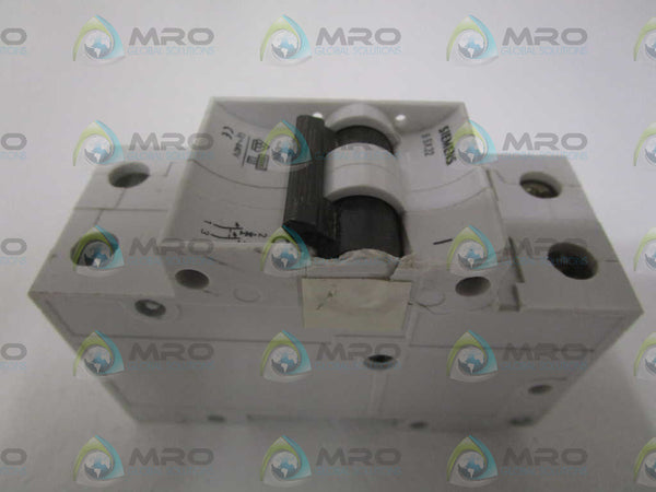 SIEMENS 5SX2232-7 CIRCUIT BREAKER 32A (CRACKED/CHIPPED) UNMP