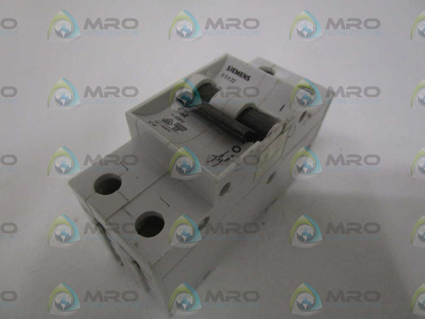 SIEMENS 5SX2232-7 CIRCUIT BREAKER 32A (CRACKED/CHIPPED) UNMP