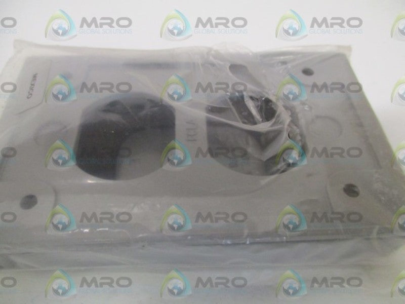 HUBBELL FCLA DUPLEX RECEPTACLE NSNP