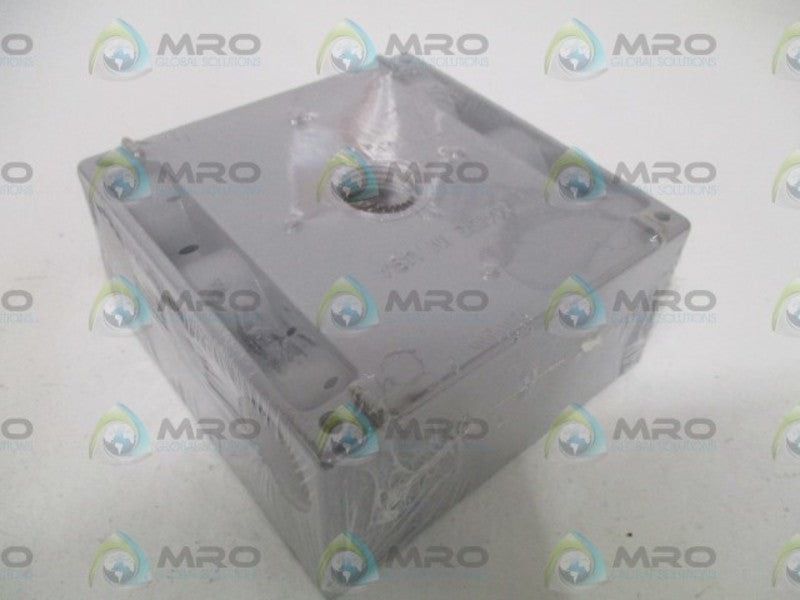 MULBERRY 30233 OUTLET BOX 3 HOLES 1/2" NSMP