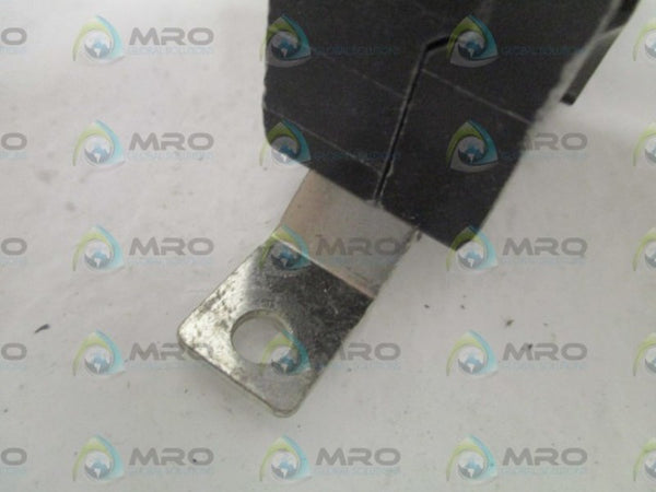 SIEMENS B120 CIRCUIT BREAKER 20A (CRACKED) UNMP