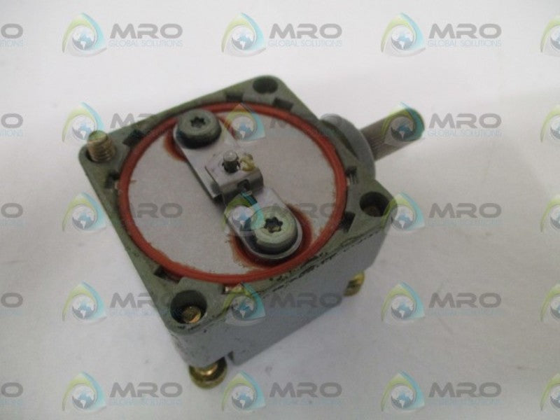 CUTLER-HAMMER E50DN1 SER. A1 OPERATING HEAD ONLY  UNMP