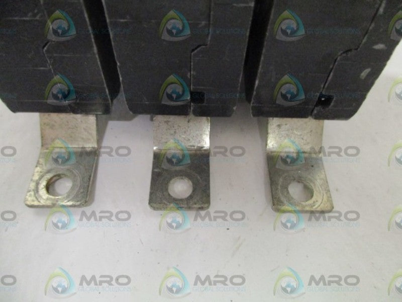 SIEMENS B330 CIRCUIT BREAKER 30A (SWITCH BROKEN/CHIPPED) UNMP