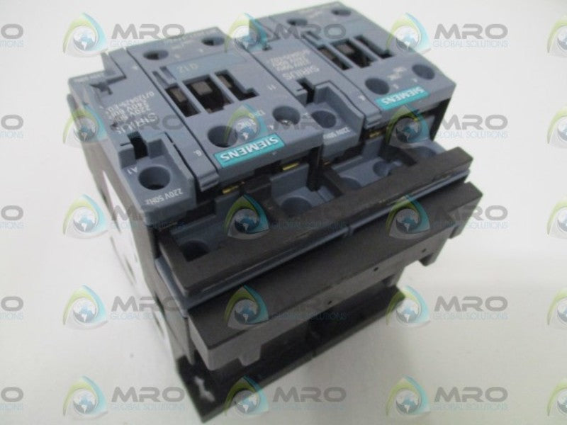 SIEMENS 3RA2327-8XB30-1AP6 REVERSING CONTACT (CRACKED) NSNP