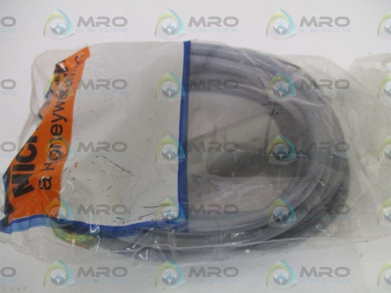 MICRO SWITCH 924AB3W-L2P PROXIMITY SWITCH NSMP