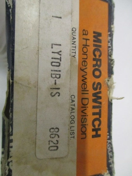 MICRO SWITCH LYT01B-1S INDUCTIVE PROXIMITY SWITCH NSMP