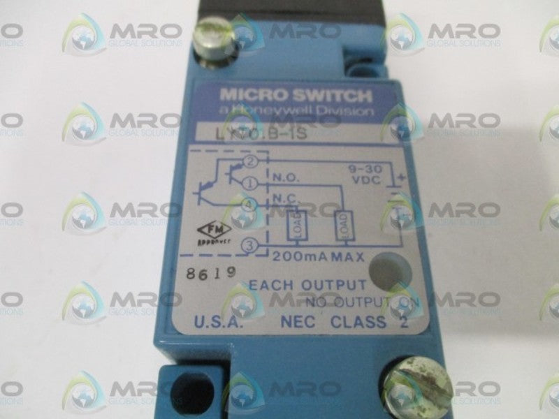 MICRO SWITCH LYT01B-1S INDUCTIVE PROXIMITY SWITCH NSMP